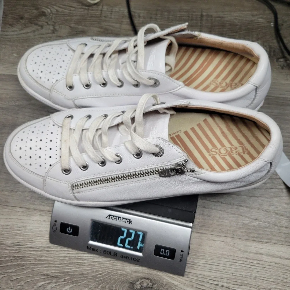 Taos Zipster Sneakers Women Size 10 White Leather Side Zip Low Top ZTR-14098